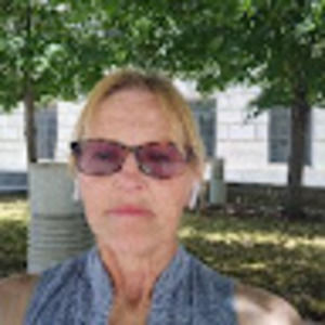 Meet your Posher, Stacy